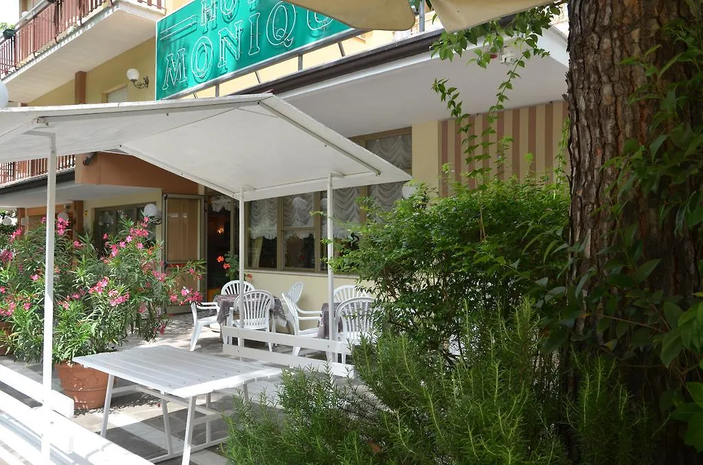 ***  Hotel Monique Cervia İtalya