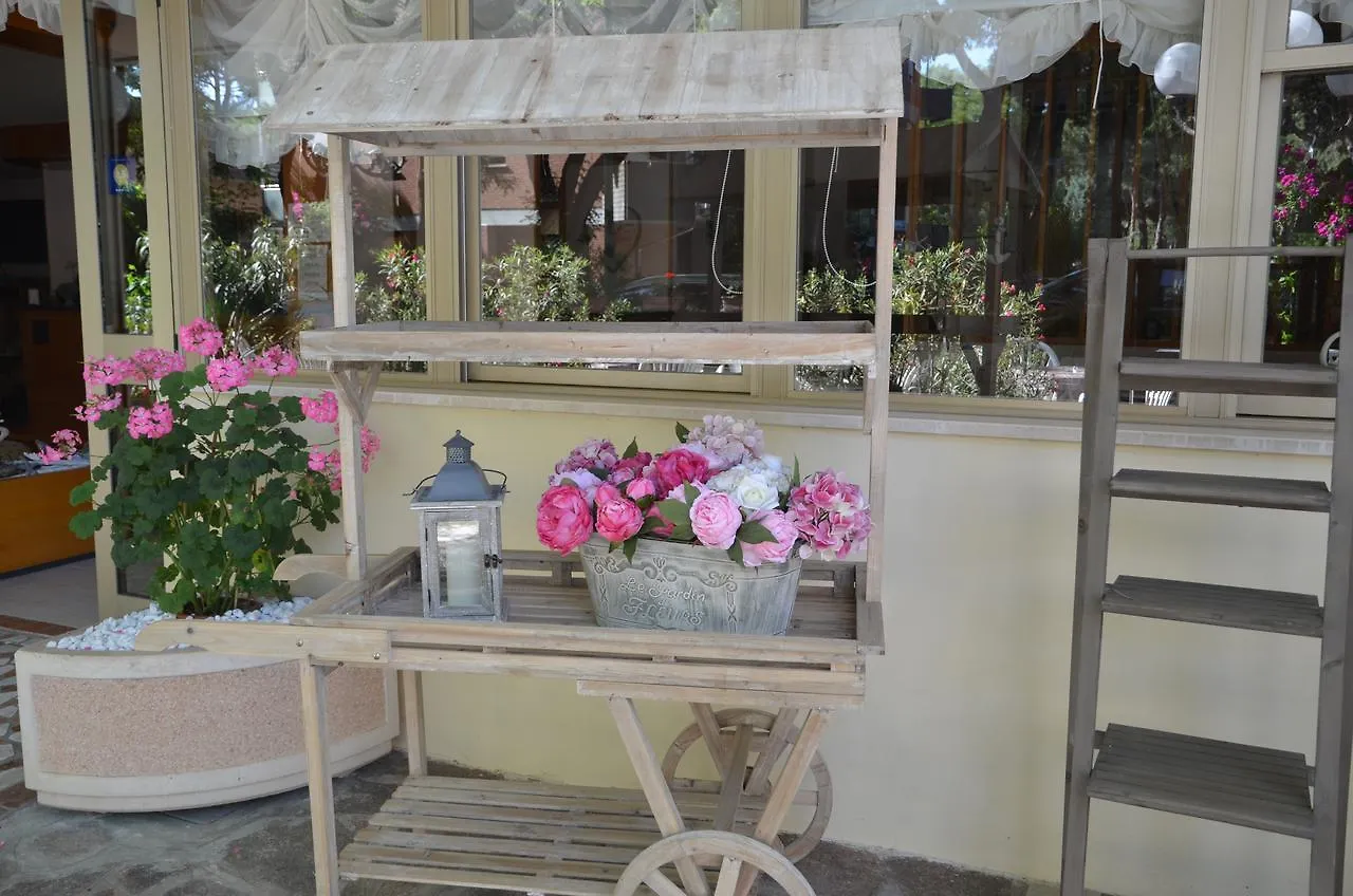 Hotel Monique Cervia İtalya